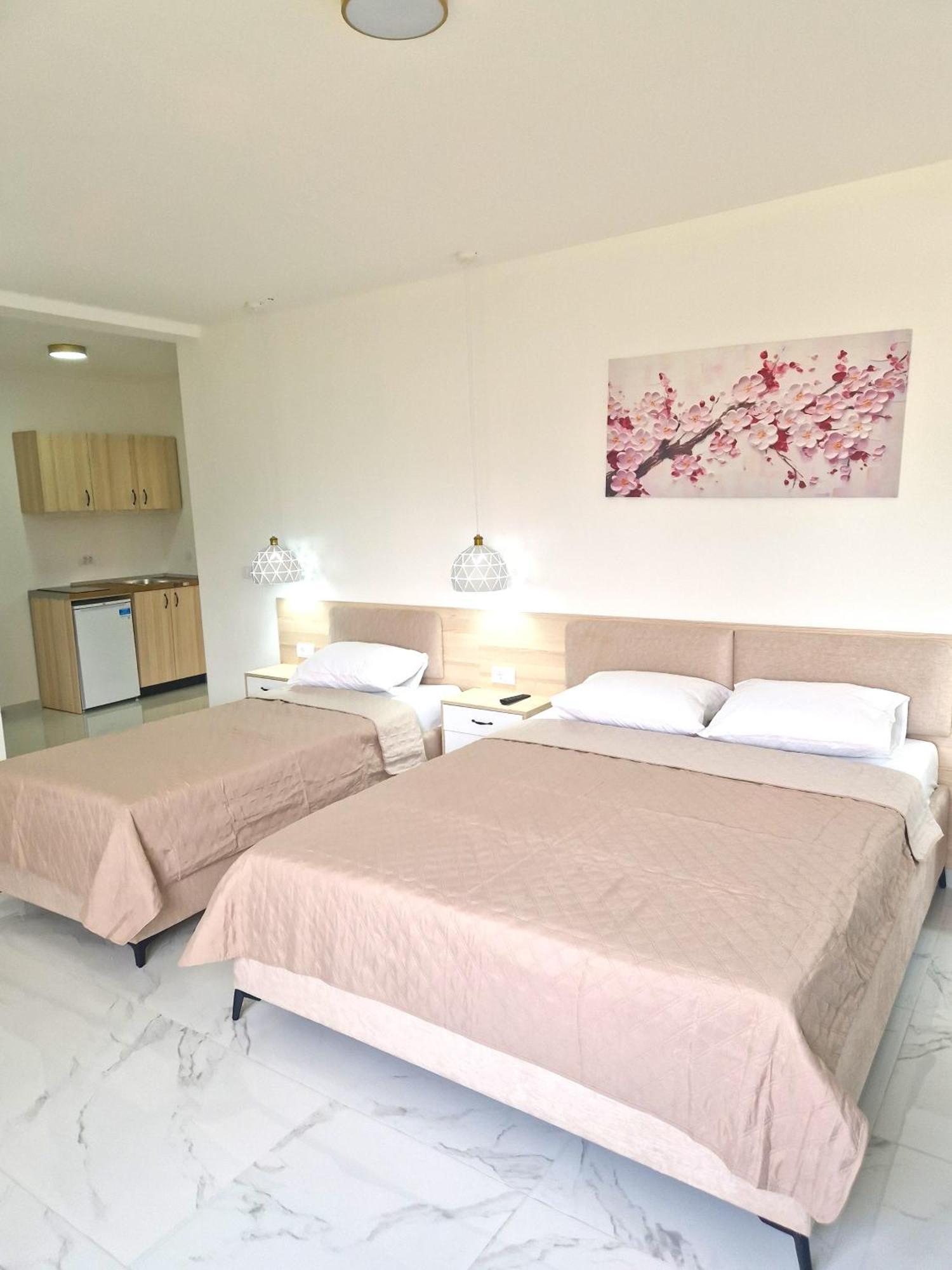 Ivana Apartments Улцинь Екстер'єр фото