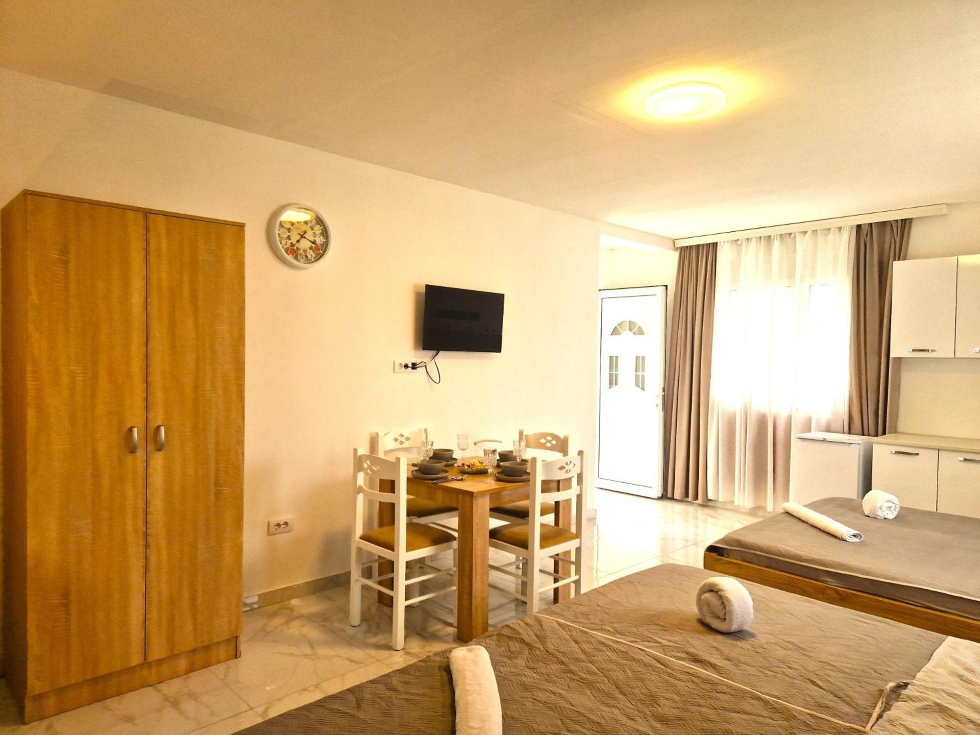 Ivana Apartments Улцинь Екстер'єр фото