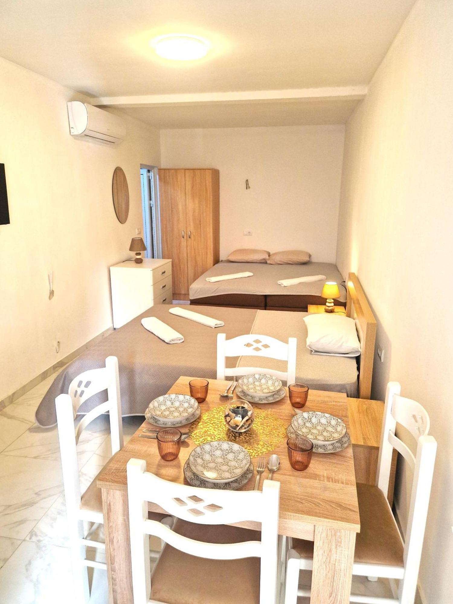 Ivana Apartments Улцинь Екстер'єр фото