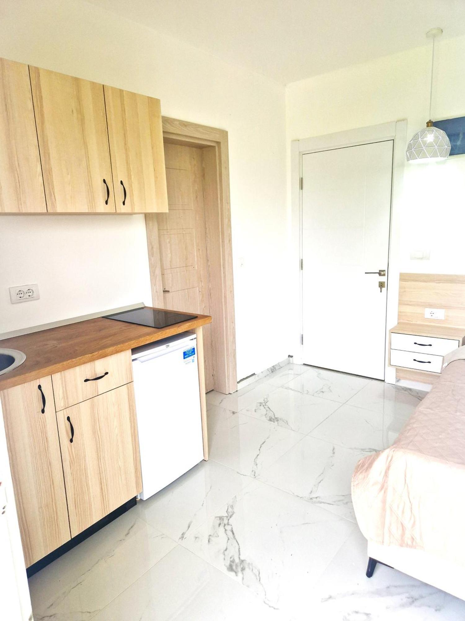 Ivana Apartments Улцинь Екстер'єр фото
