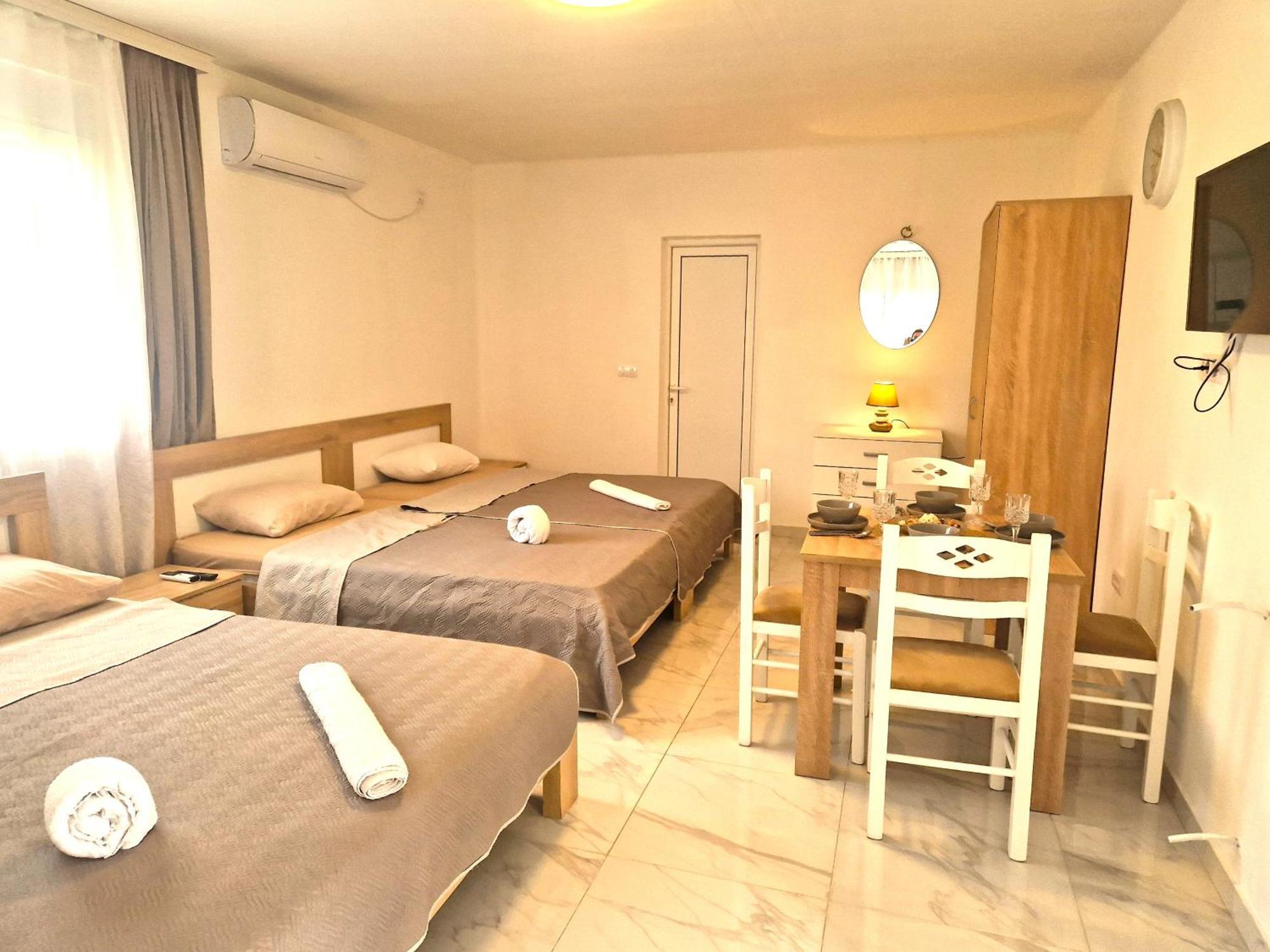 Ivana Apartments Улцинь Екстер'єр фото