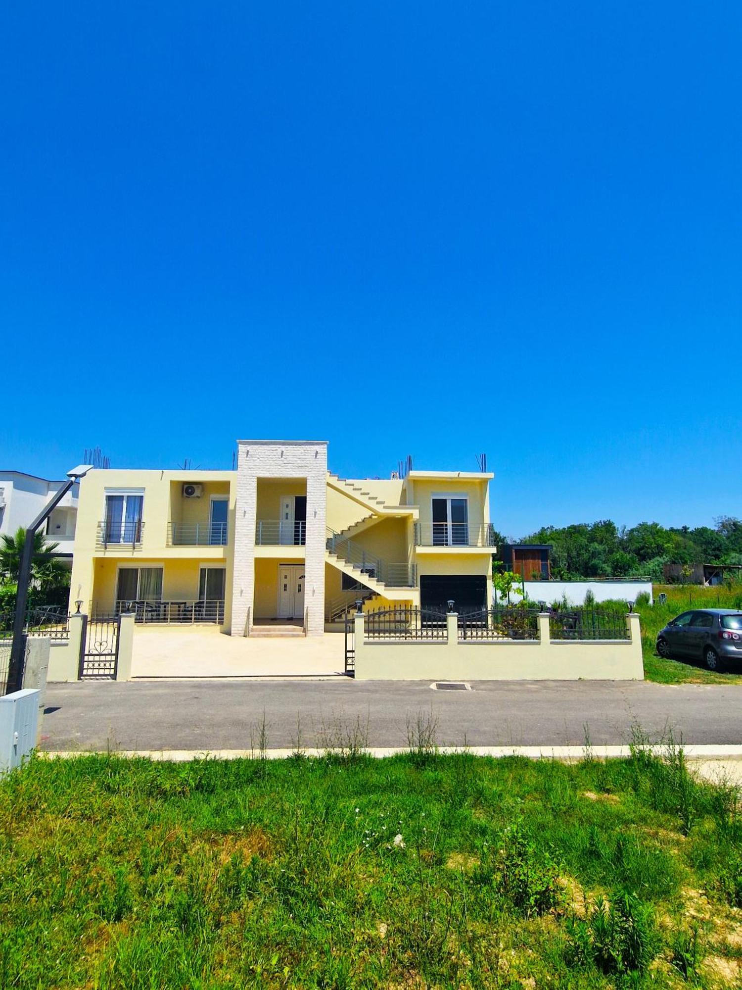 Ivana Apartments Улцинь Екстер'єр фото