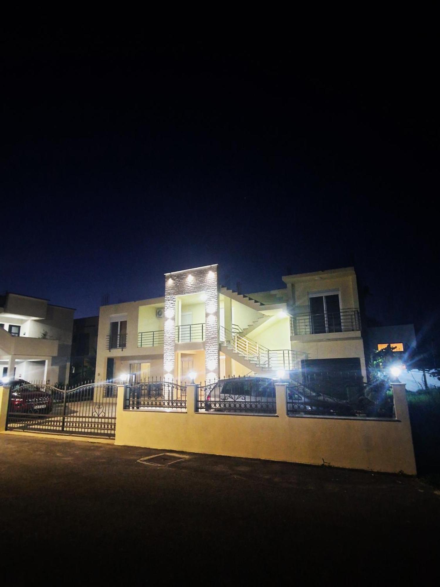 Ivana Apartments Улцинь Екстер'єр фото