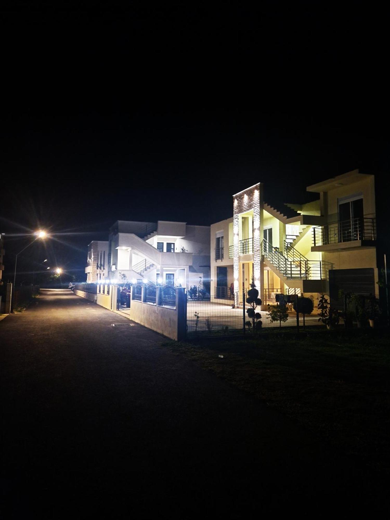 Ivana Apartments Улцинь Екстер'єр фото